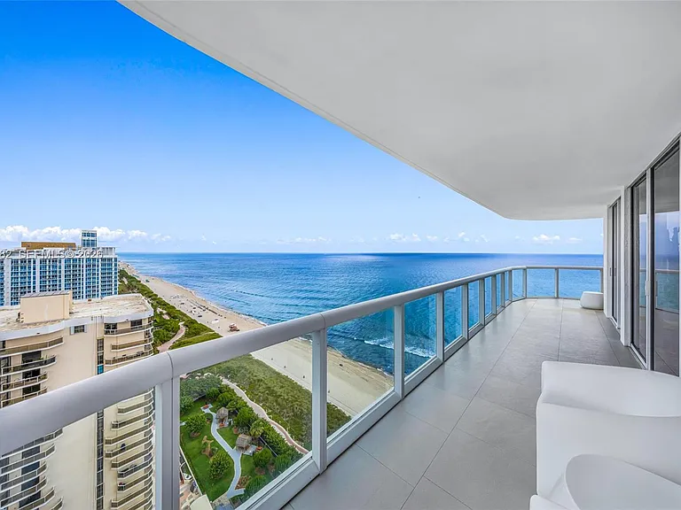 6365 Collins Ave #2301 — Photo 47
