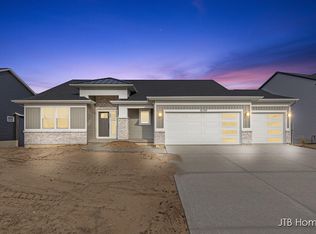 15709 Norwalk Rd, Grand Haven, MI 49417