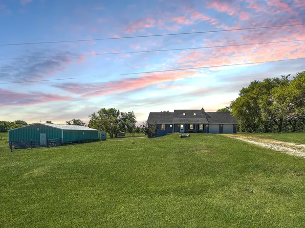 3764 N Farwell Bridge Rd, Rock City, IL 61070