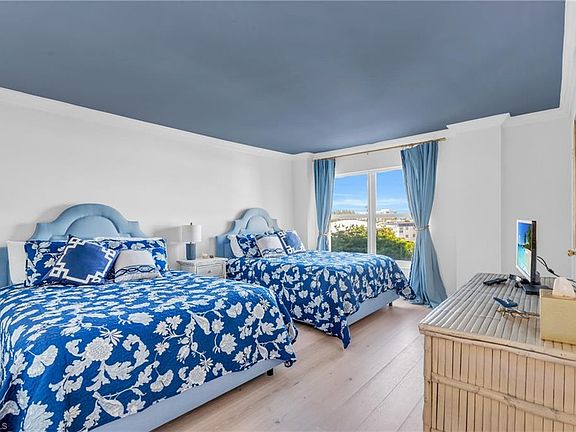5th image of 1900 Gulf Shore Blvd N APT 304