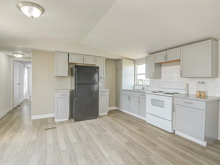 614 Road 5707 — Photo 2