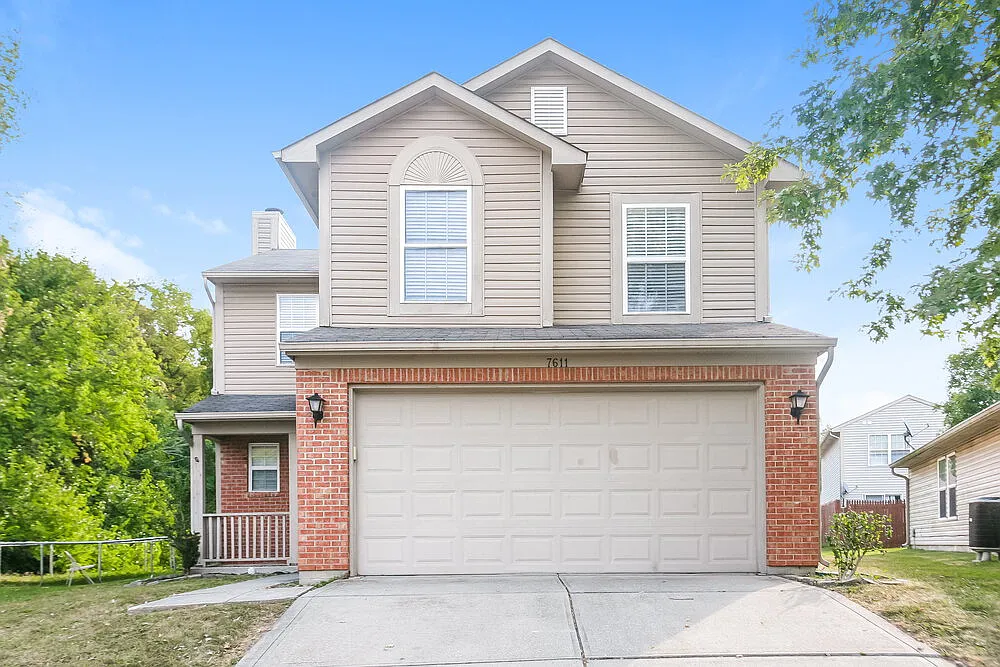 4 bed, 2.5 bath, 2020 sqft, $2,020 — Photo 1