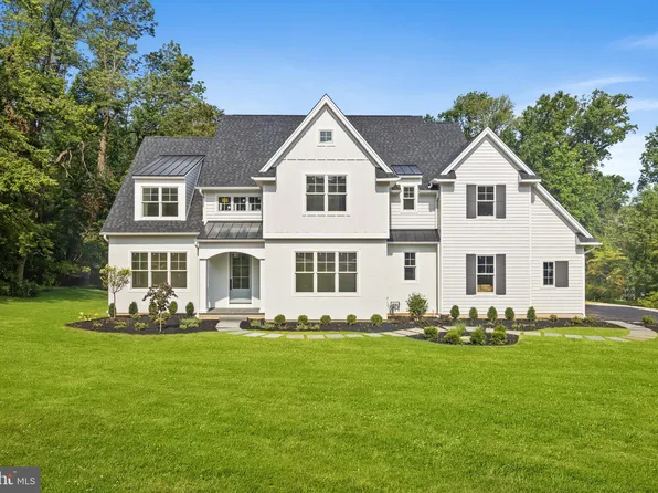 942 Forest Ln, Malvern, PA 19355