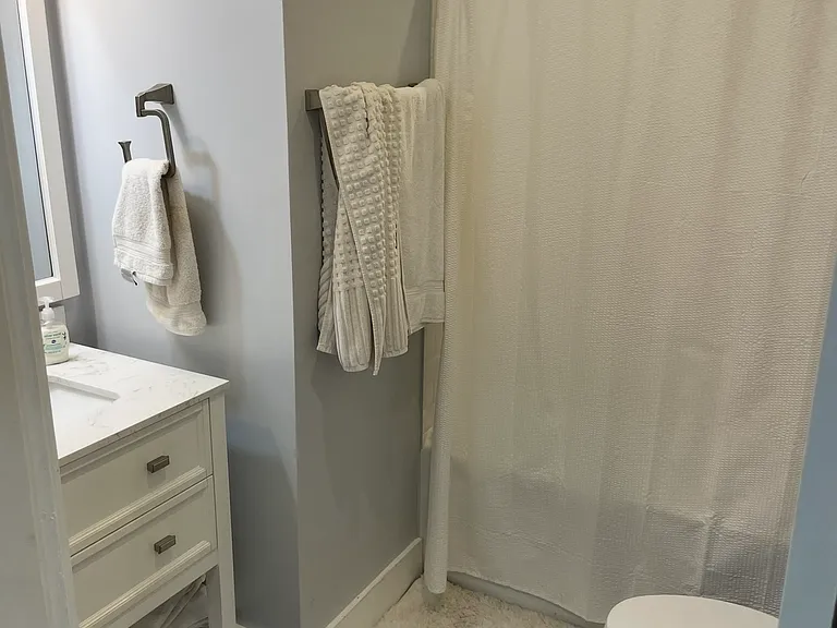2815 W Linden Ave — Photo 17