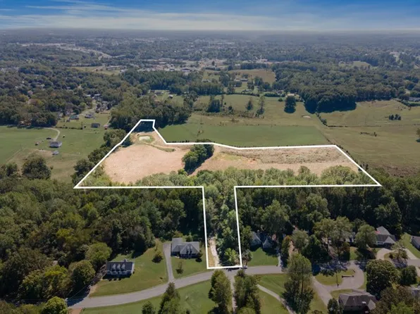 145 Hickory Hollow Dr, Dickson, TN 37055