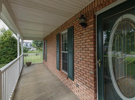 4th image of 750 McClain Dr