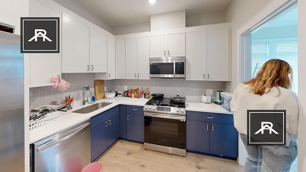 Building Photo - 159 Everett St #202