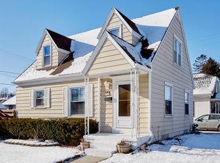 2101 S 88th St, West Allis, WI 53227