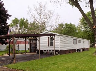 406 Carriage Lane Est, Streator, IL 61364