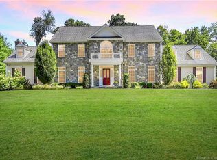 28 Pearmain Rd, Shelton, CT 06484
