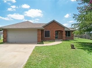 907 Pear Ct, Joshua, TX 76058