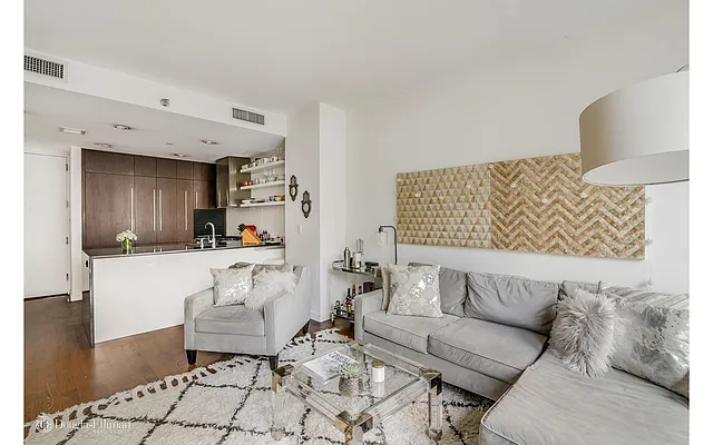 Sold by Douglas Elliman | media 14