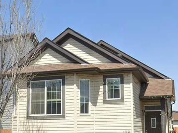 125 S Saddlebrook Cir NE, Calgary, AB T3J 0K4