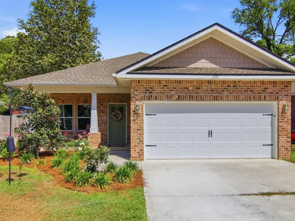 1571 Cedar St, Niceville, FL 32578