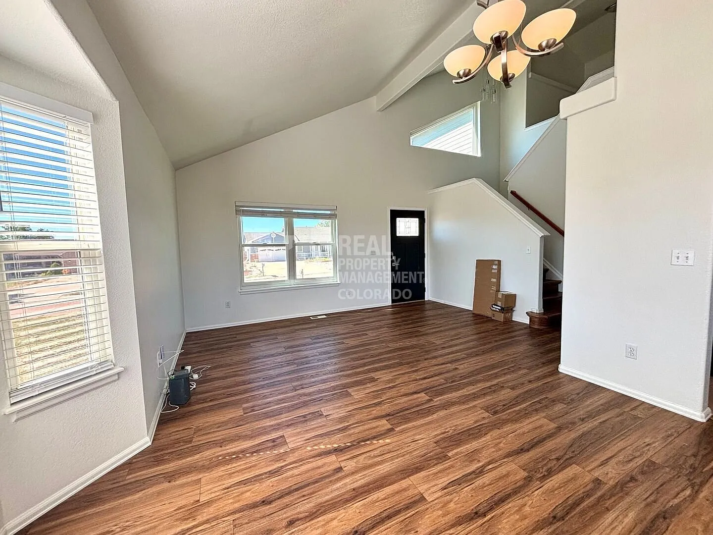 Spacious 5-Bedroom Home on Over Half an Acre in Woodmen Hills — Photo 3