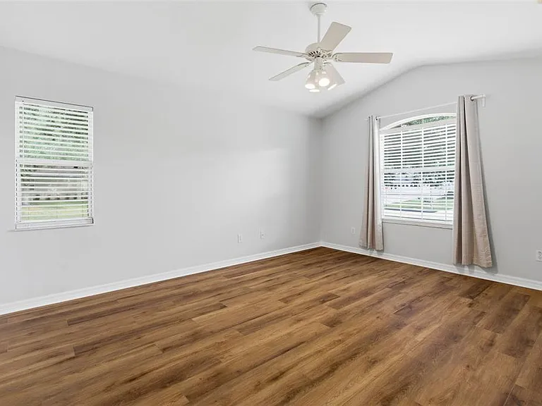 896 Princeton Dr — Photo 13