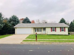 913 Foxfield Rd, Oregon, WI 53575