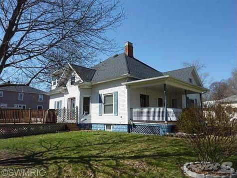 Notice the deck off te formal dining room.