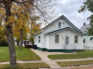 206 S Centennial St, Wishek, ND 58495