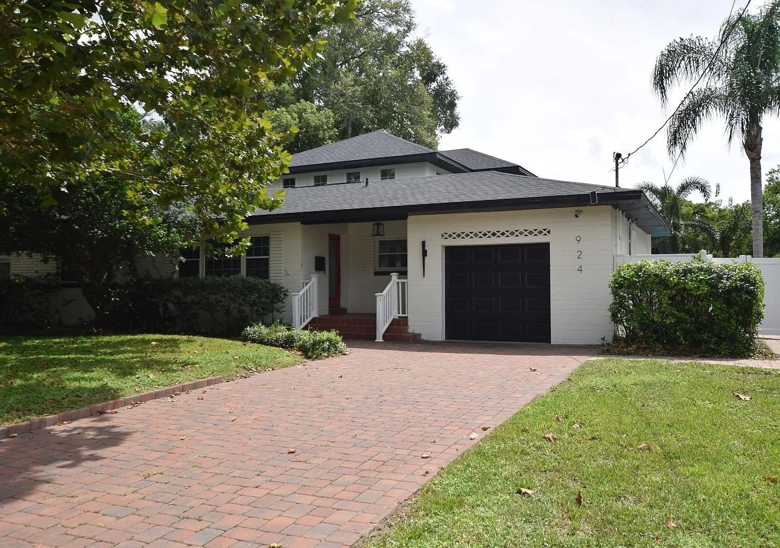 3 bedrooms/ 2.5 baths home for rent at 924 Boardman St. Orlando, FL 32804 — Photo 2