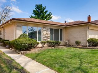 2221 Spruce Ave, Des Plaines, IL 60018