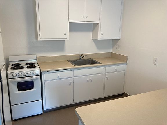 2nd image of 330 Taraval St #2