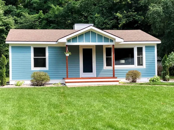 3925 White Birch Dr, Grawn, MI 49637