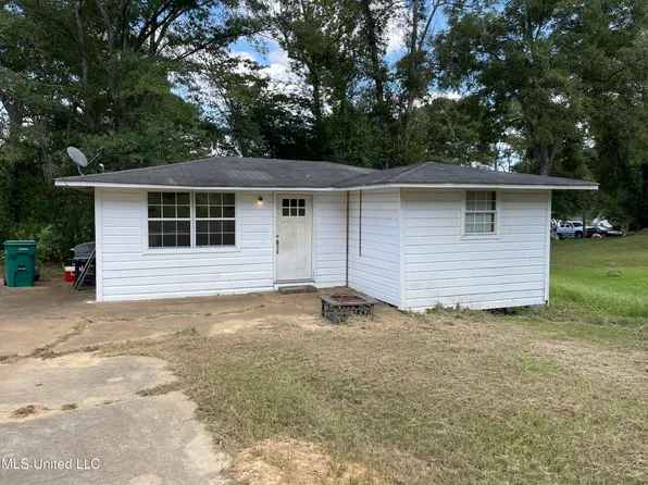 306 Collier St, Carthage, MS 39051