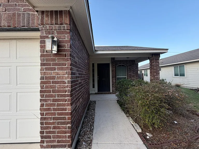 2405 N Ranch Estates Blvd — Photo 3