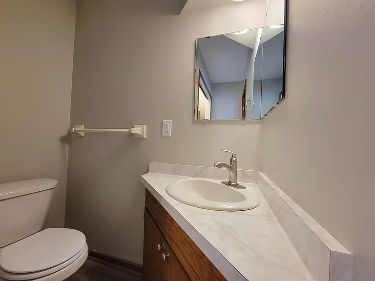 Hamptons - 204 18th Street Southwest - 5 — Photo 10