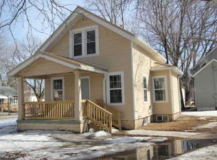 1317 J St SW, Cedar Rapids, IA 52404