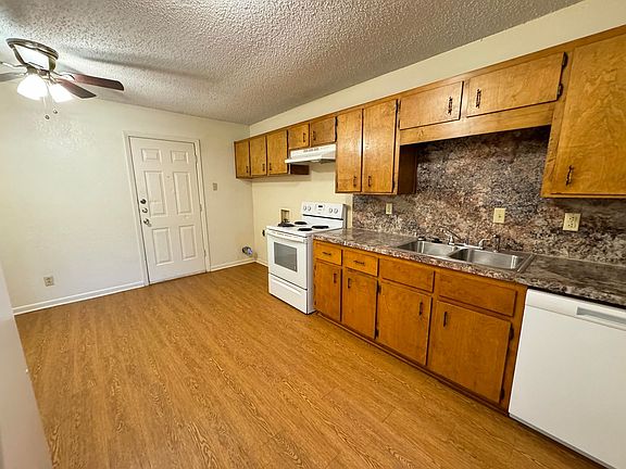 4th image of 1105 White Ave