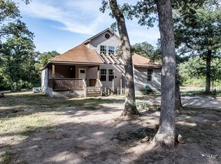 1118 Sand Hills Rd, Red Rock, TX 78662