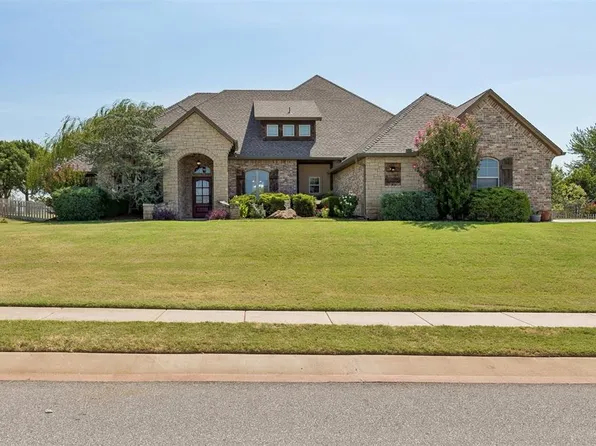 22982 Crossfield Ct, Edmond, OK 73025