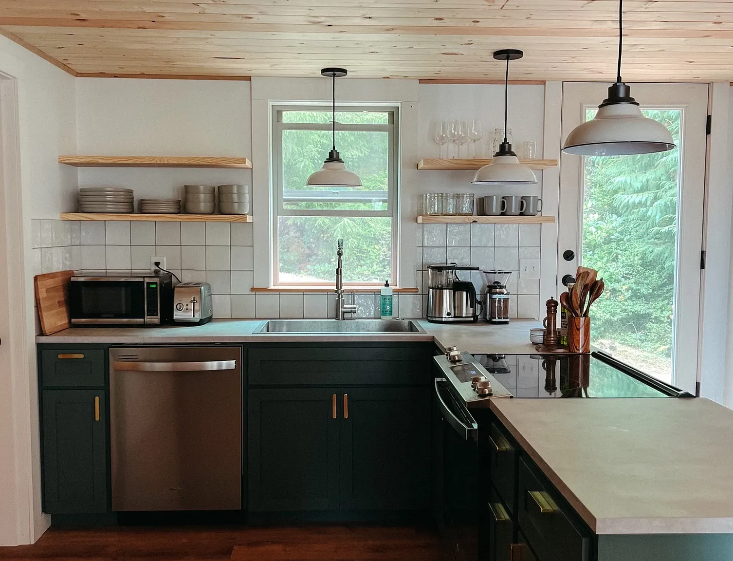 2 bed, 1100 sqft, $2,500 — Photo 3