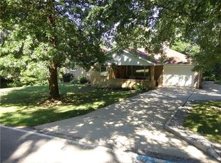 1407 Ridge Rd, Jeannette, PA 15644