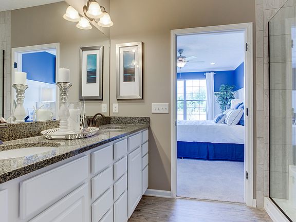 Tranquil owner s bath