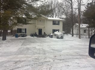 2039 N Crescent St, Sanford, MI 48657