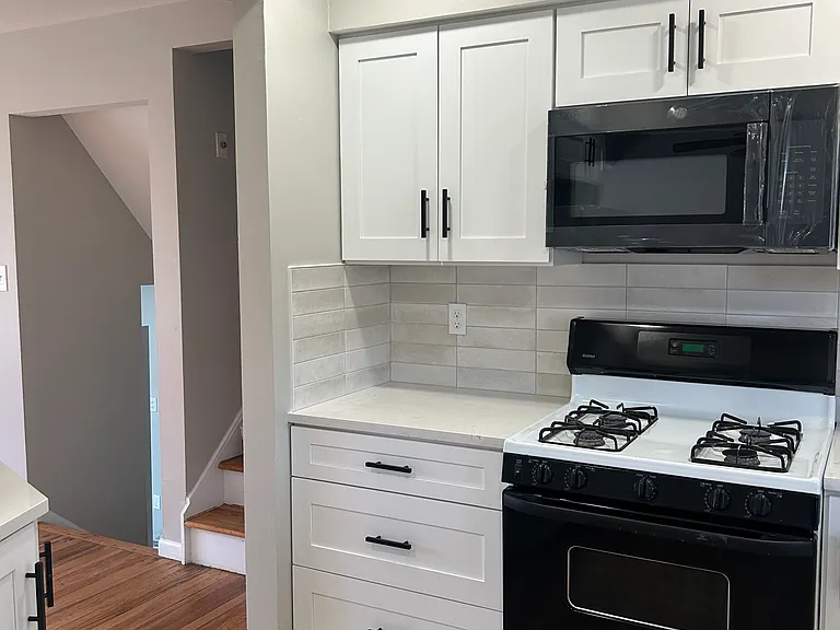 1312 Cherry Ln — Photo 6