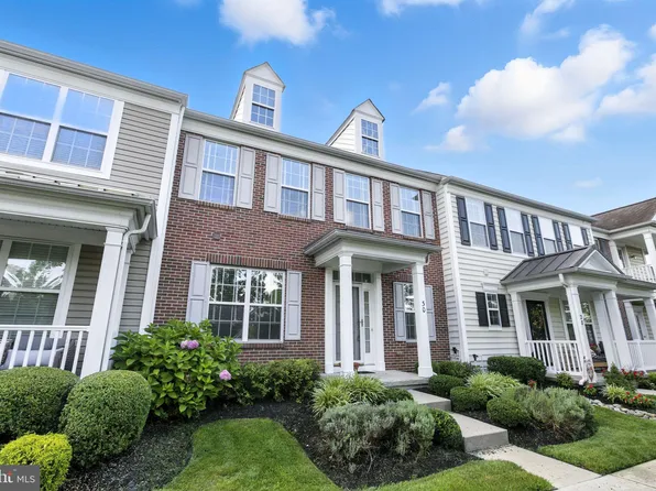 30 Alyce Ln, Voorhees, NJ 08043