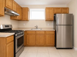 105 Ridgewood Ave #BASEMENT, Staten Island, NY 10312