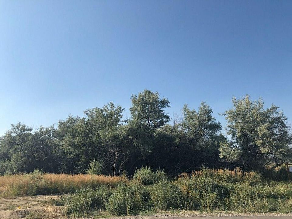 2nd image of 6541 Chimney Rock Dr