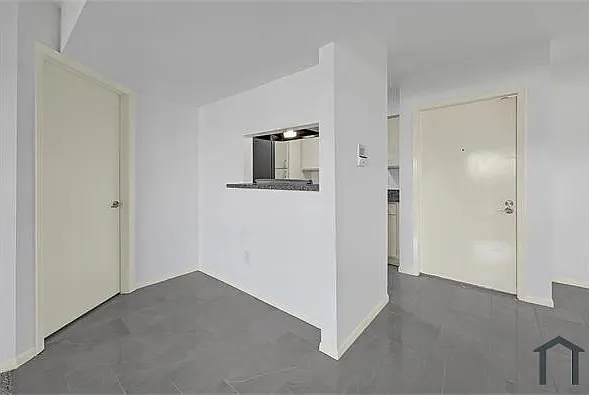 8429 Hearth Dr #32 — Photo 3