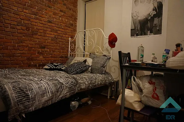 Rented by EXR | media 4