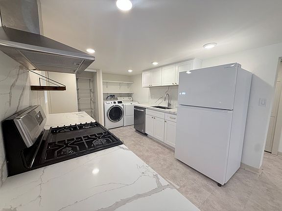2nd image of 3116 SE Cesar E Chavez Blvd
