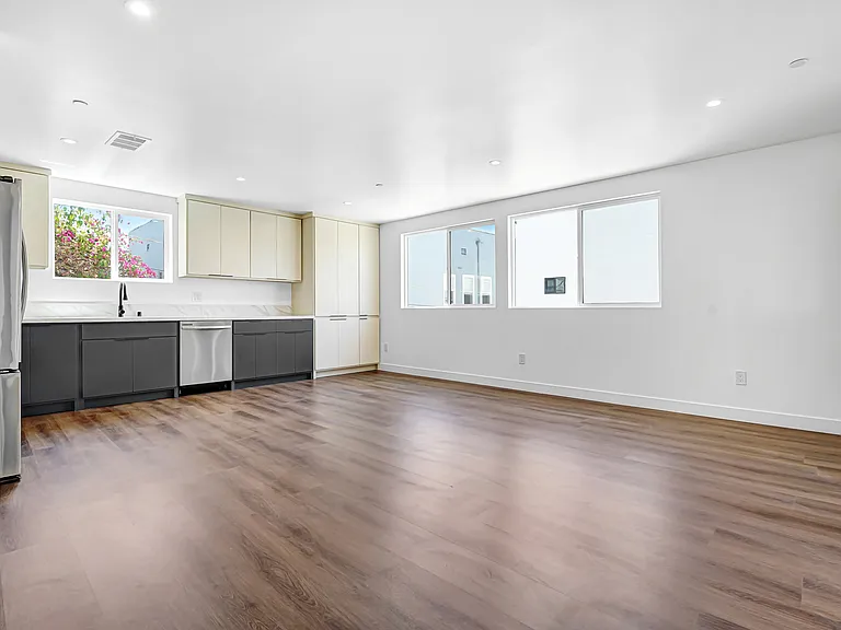 356 N Chicago St #358 — Photo 11