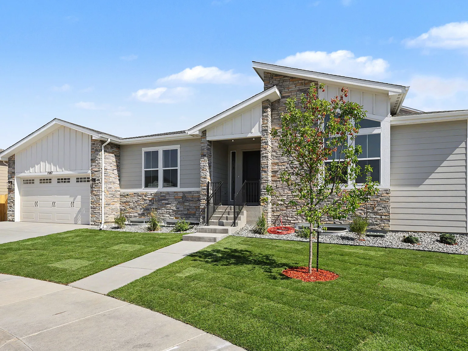 4 bed, 2957 sqft, $6,000 — Photo 1