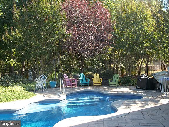 5th image of 822 Palomino Ct
