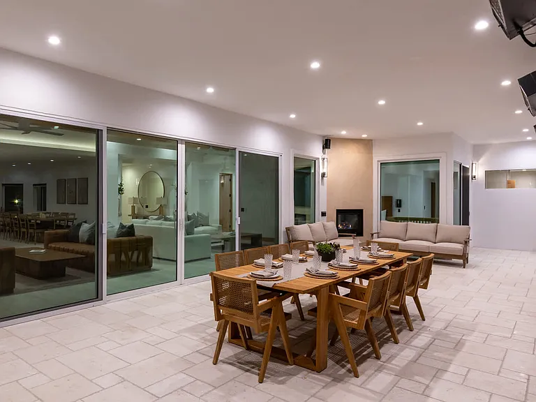 Tamarisk Rd — Photo 86