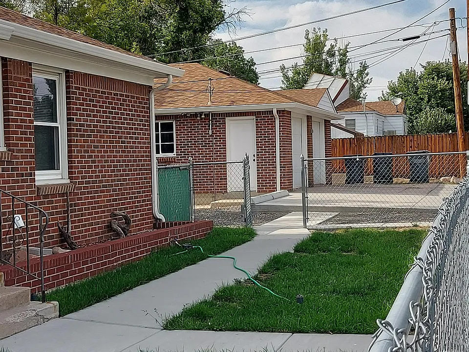 2 car detached garage